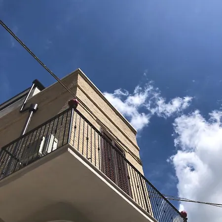 Il Pumo Pugliese לינה וארוחת בוקר סן סברו